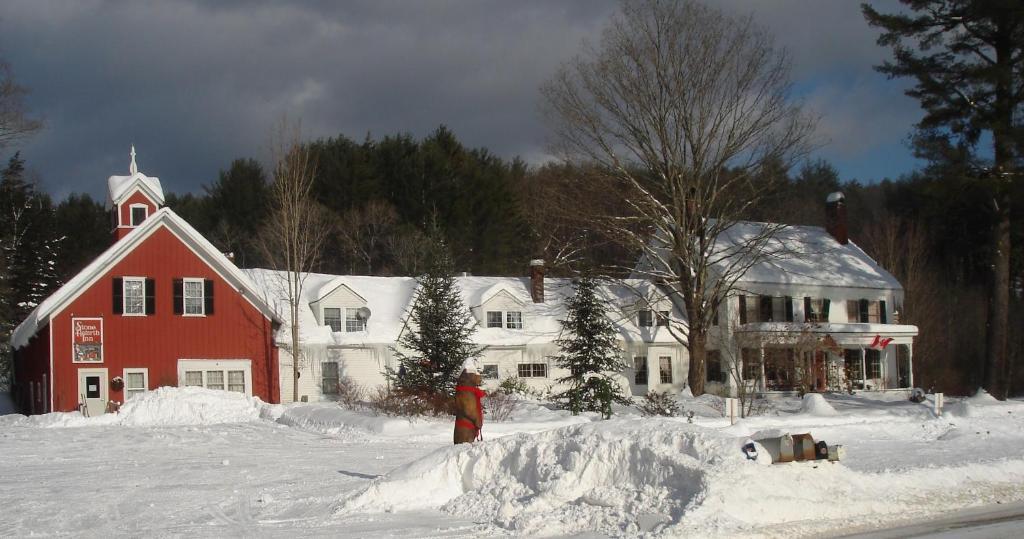 Stone Hearth Inn And Eatery Chester Esterno foto